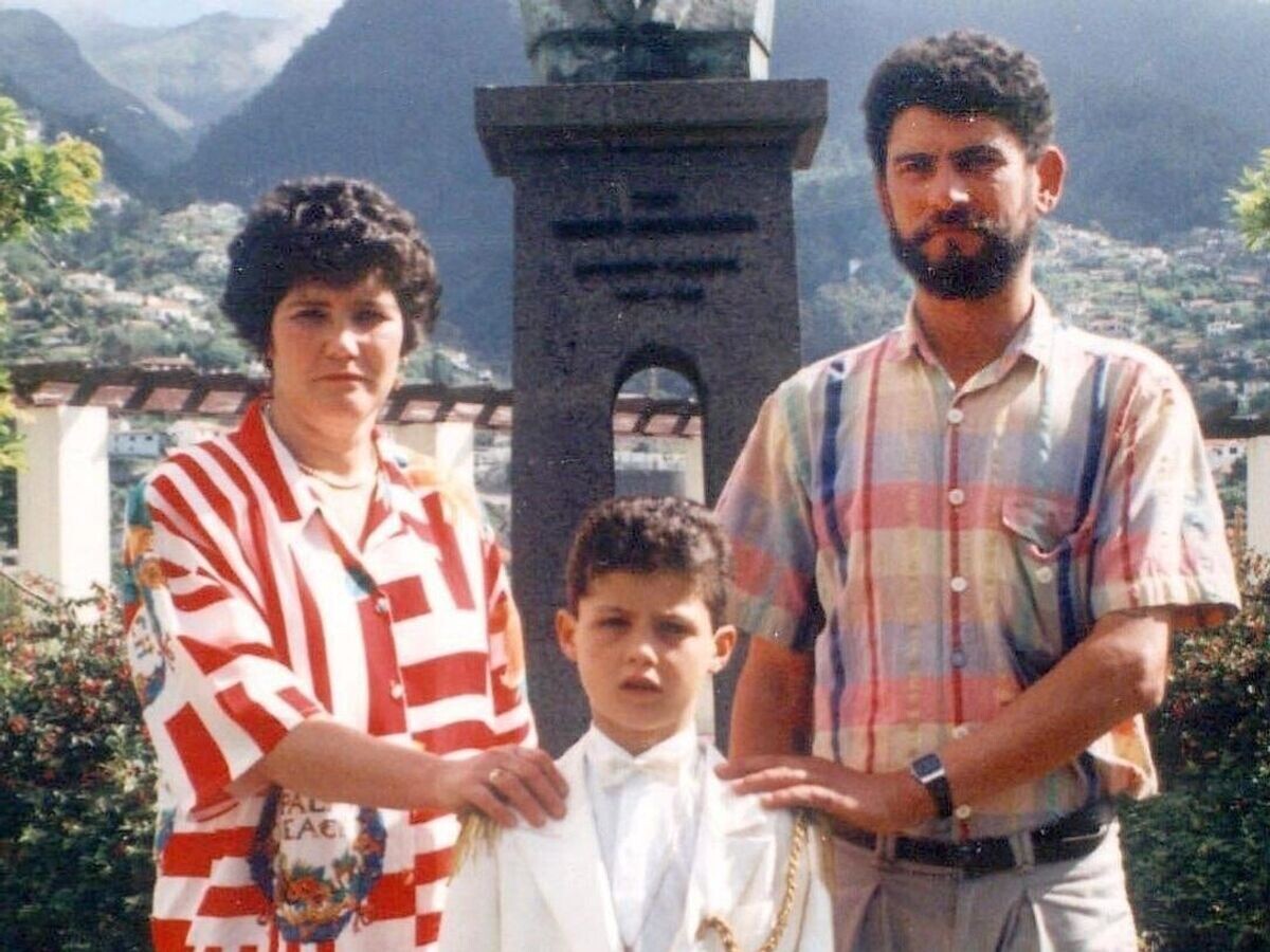    Криштиану Роналду с семьей© Соцсети футболиста