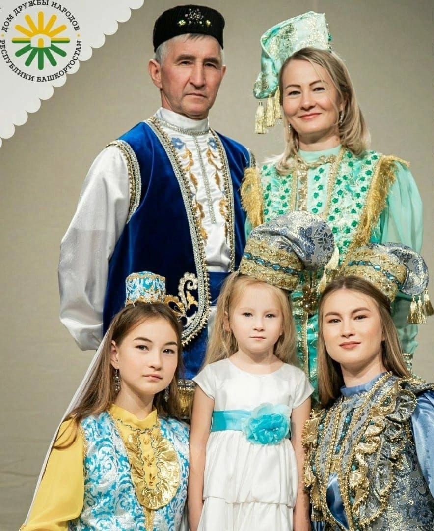Создать карусельФОТО ИЗ АРХИВА ИРИНЫ ЕРГИЗОВОЙ
