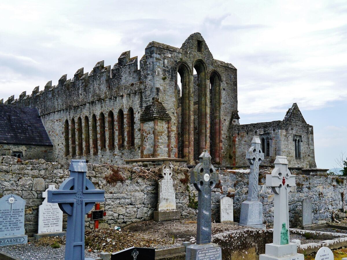 Кафедральный собор Ардферта, Ирландия CC BY 4.0 / Zairon / East Side of the Ardfert Cathedral, Ardfert, County Kerry, Ireland