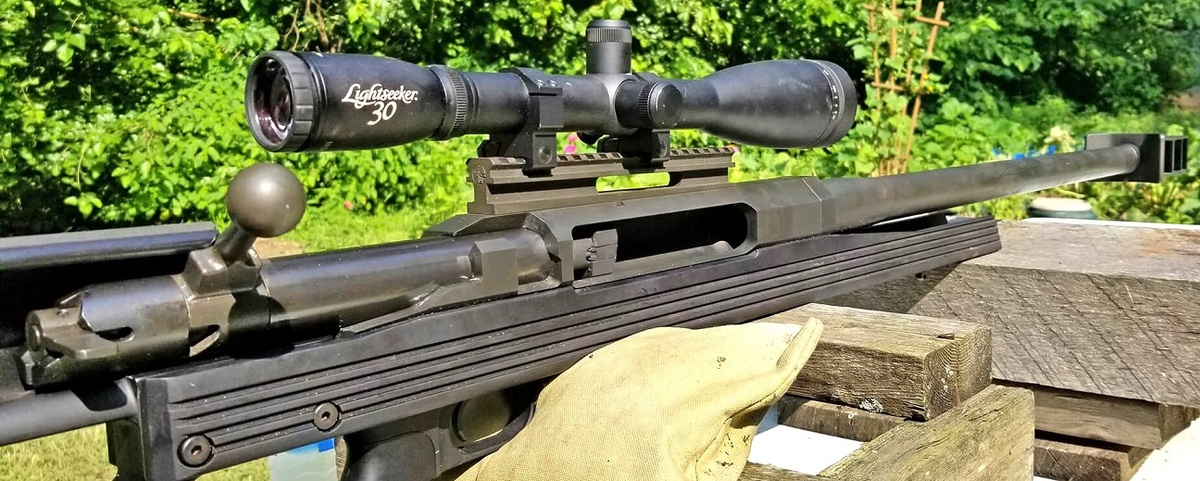 ArmaLite AR-50 на стрельбище.