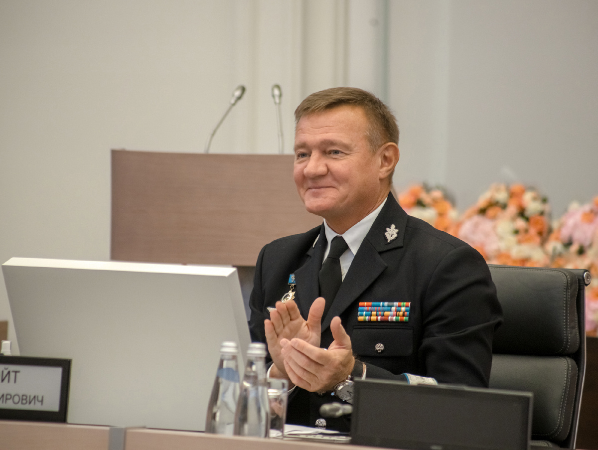 Министр транспорта РФ Роман Старовойт на совещании в РЖД 