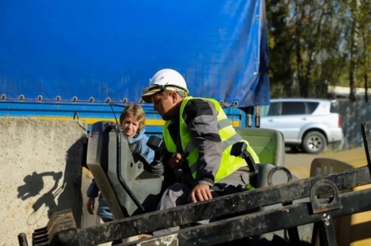    Строительство водопровода в п. Ленинский завершится в этом году