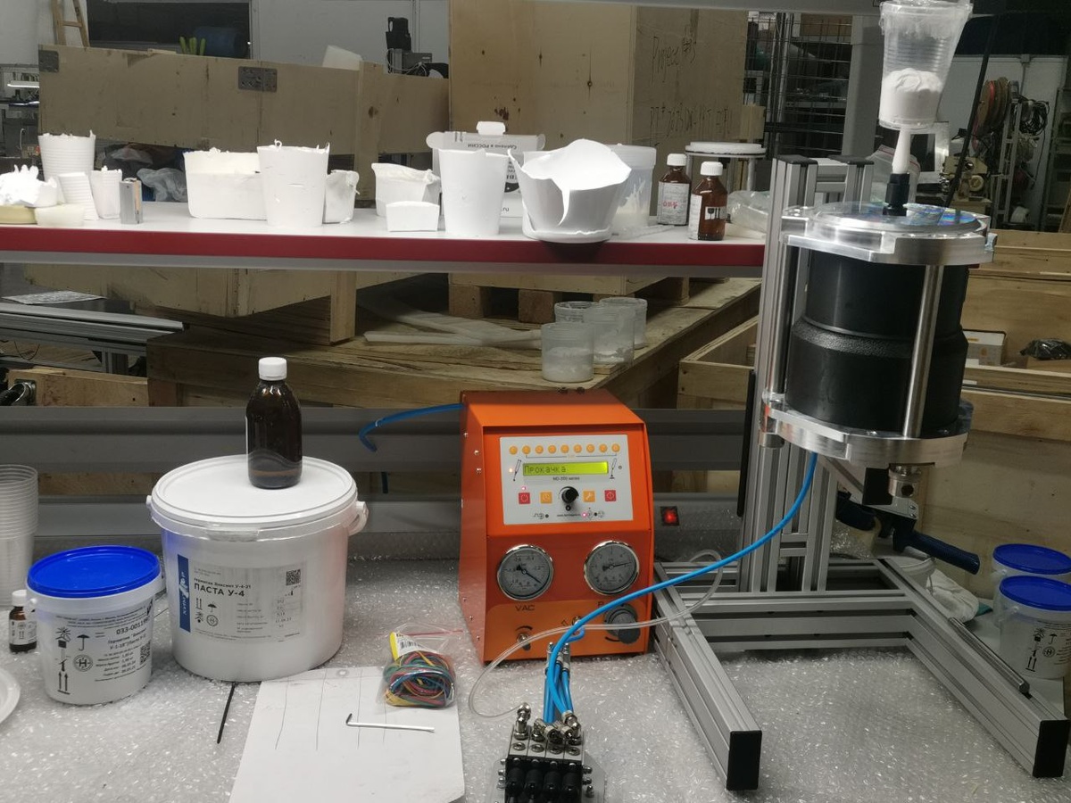 Эксперименты ПРОТЕХа по смешиванию, дозированию и заливки герметиков