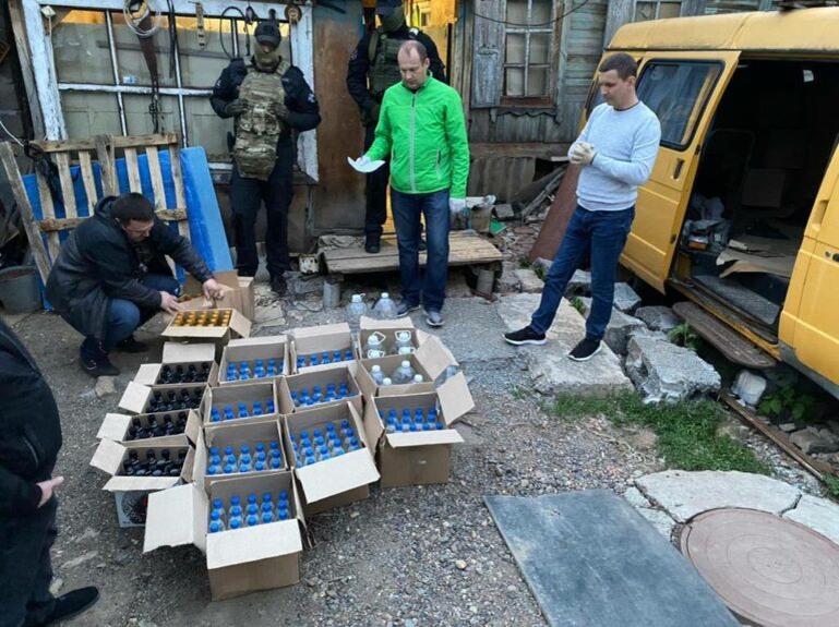    Спрут суррогата. Стали известны подробности дела семьи бутлегеров из Оренбурга Белов Михаил Александрович
