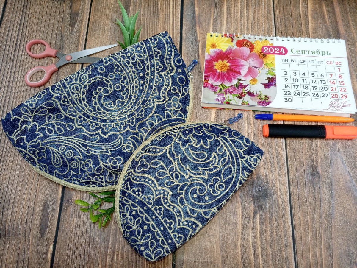 Набор из 2 косметичек