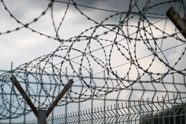    Какой срок получил сочинец, совративший собственную 8-летнюю дочь?