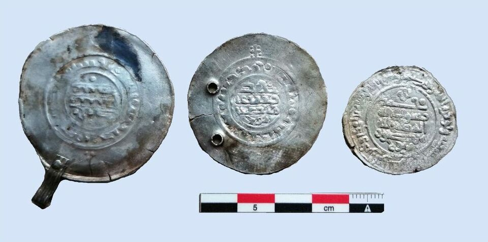 Куфические дирхамы из новгородского клада. Источник: Институт археологии РАН.
