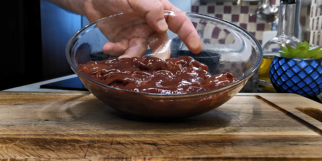 Никогда не ел более вкусную печень. Взял старый советский рецепт и приготовил по-новому. Семья в полном восторге, умяли в момент