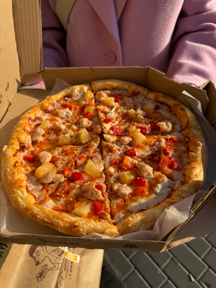 Пицца "Чикен Алоха"