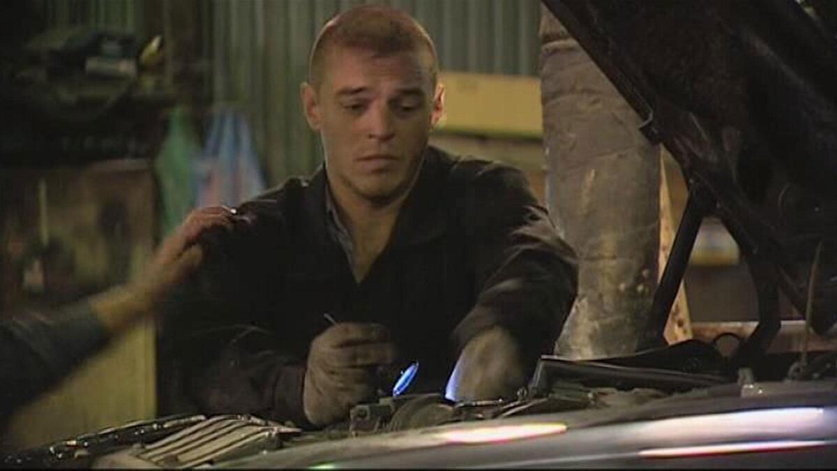    Кадр из фильма «СОБР», реж. Станислав Мареев, НТВ-Кино, 2011