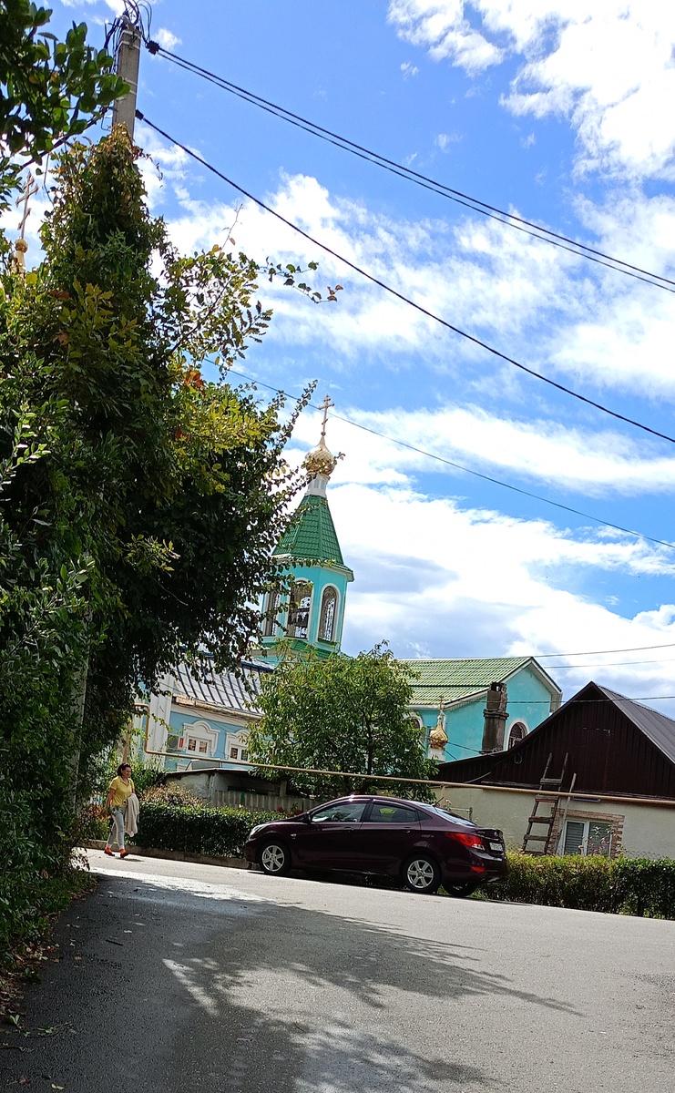 Свернули -увидели Храм... 