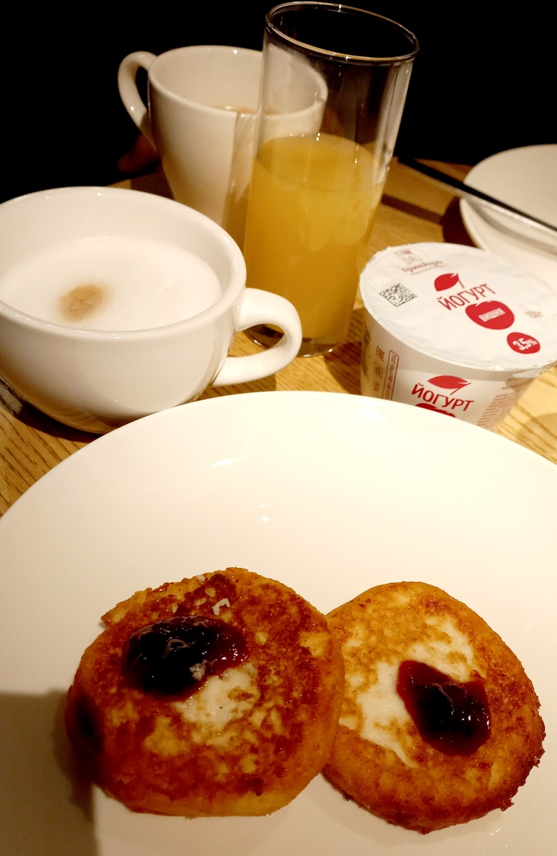 На завтраке