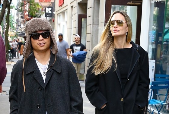    Пакс и Анджелина Джоли