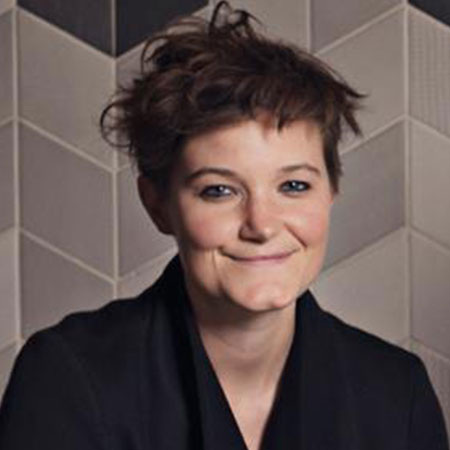 Чарли Ковелл (1984, Лондон) - британская актриса и сценаристка