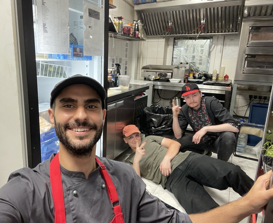 Это мы в конце сложной смены с ребятами