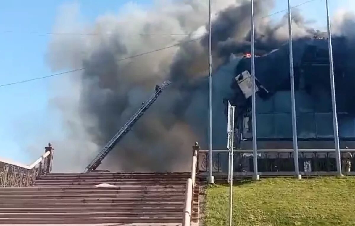 Причина пожара театра музкомедии в хабаровске