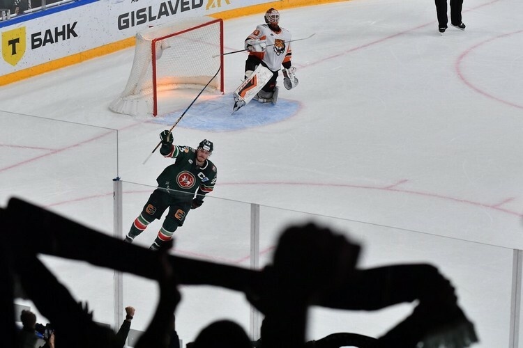    «Ак Барс» обыграл «Амур» в буллитной серии.   
Фото: Олег Спиридонов