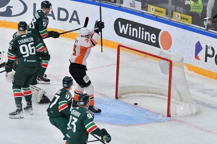    «Амур» долгое время лидировал в счёте.   
Фото: Олег Спиридонов