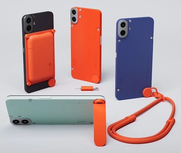 Аппарат позволяет крепить к корпусу разные панели, включая каррдхолдер, крепление для шнурка, поставку для стола и т.п.