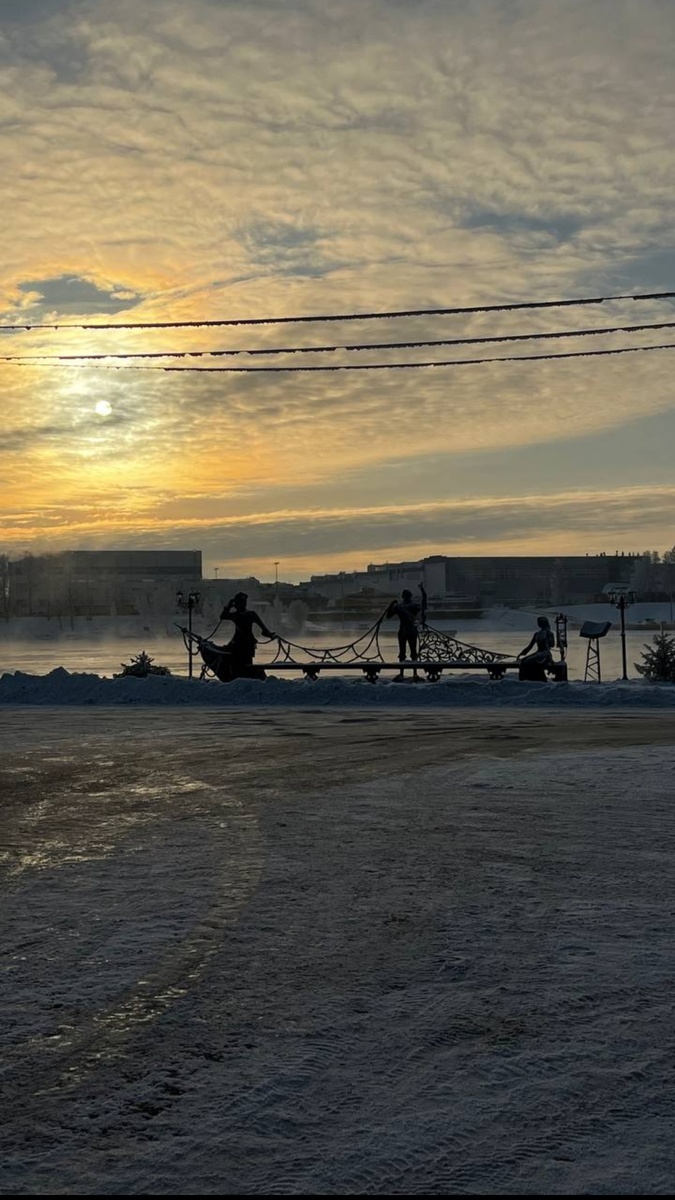 Ленинградская обл., пос.Красная Звезда. Фото для превью сделано дочерью.
