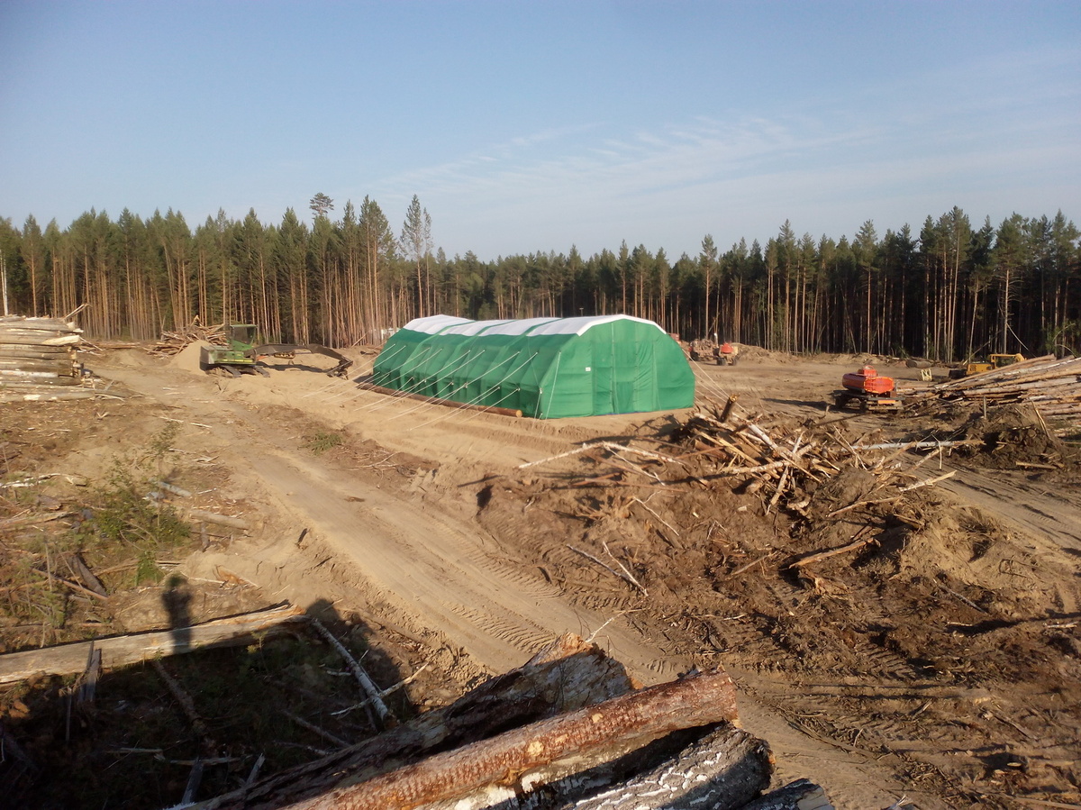 Пневмокаркасный Ангар посреди тайги