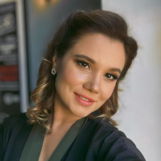     Мюзикл по мотивам «Служебного романа» с Андреем Бириным, Юлией Михалковой и Галиной Безрук покажут в Москве