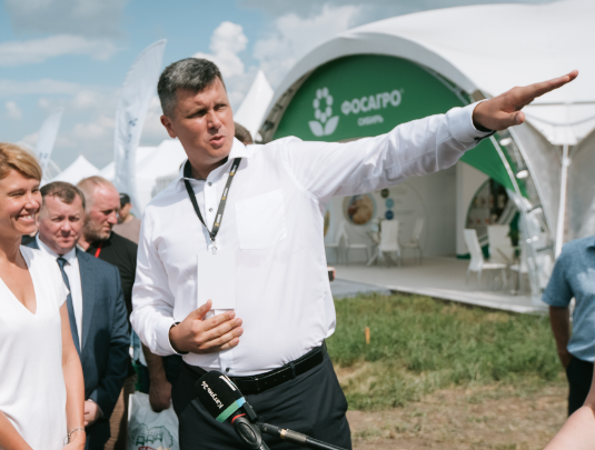 Говорит генеральный директор ТД «Алмаз», спикер пленарного заседания Российского агротехнического форума (РАФ) «Производство и рынок российского сельхозмашиностроения в 2024 году. Итоги и планы на будущее» (на фото)