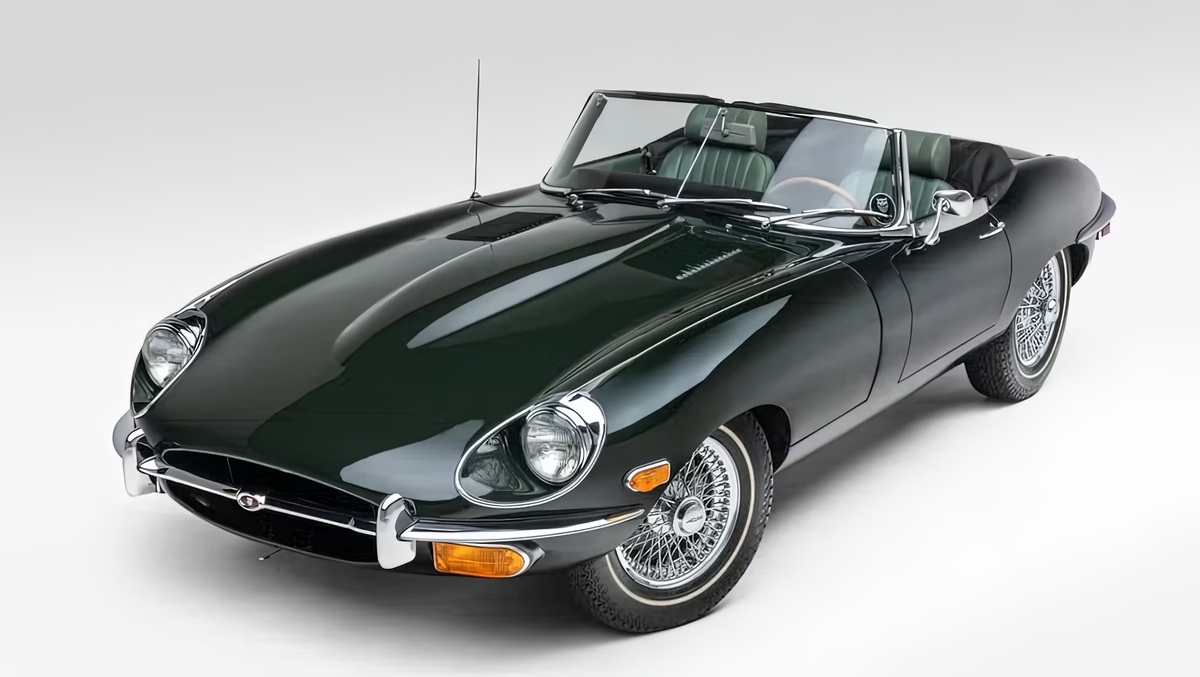 ©Bring a Trailer ©Jaguar