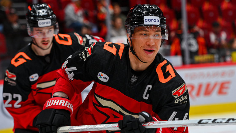    Станислав Галиев и Дамир Шарипзянов.ХК «Авангард»