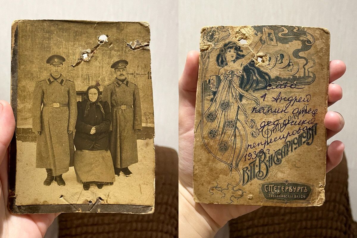 Фотография прапрадедушки с другом и его матерью. Источник: личный архив Ксении Чеглаковой📷
