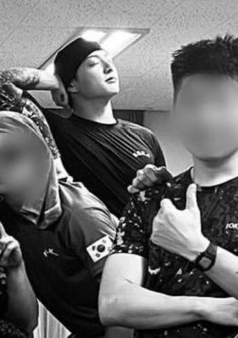 Чонгук медитирует и готовится к новым подвигам