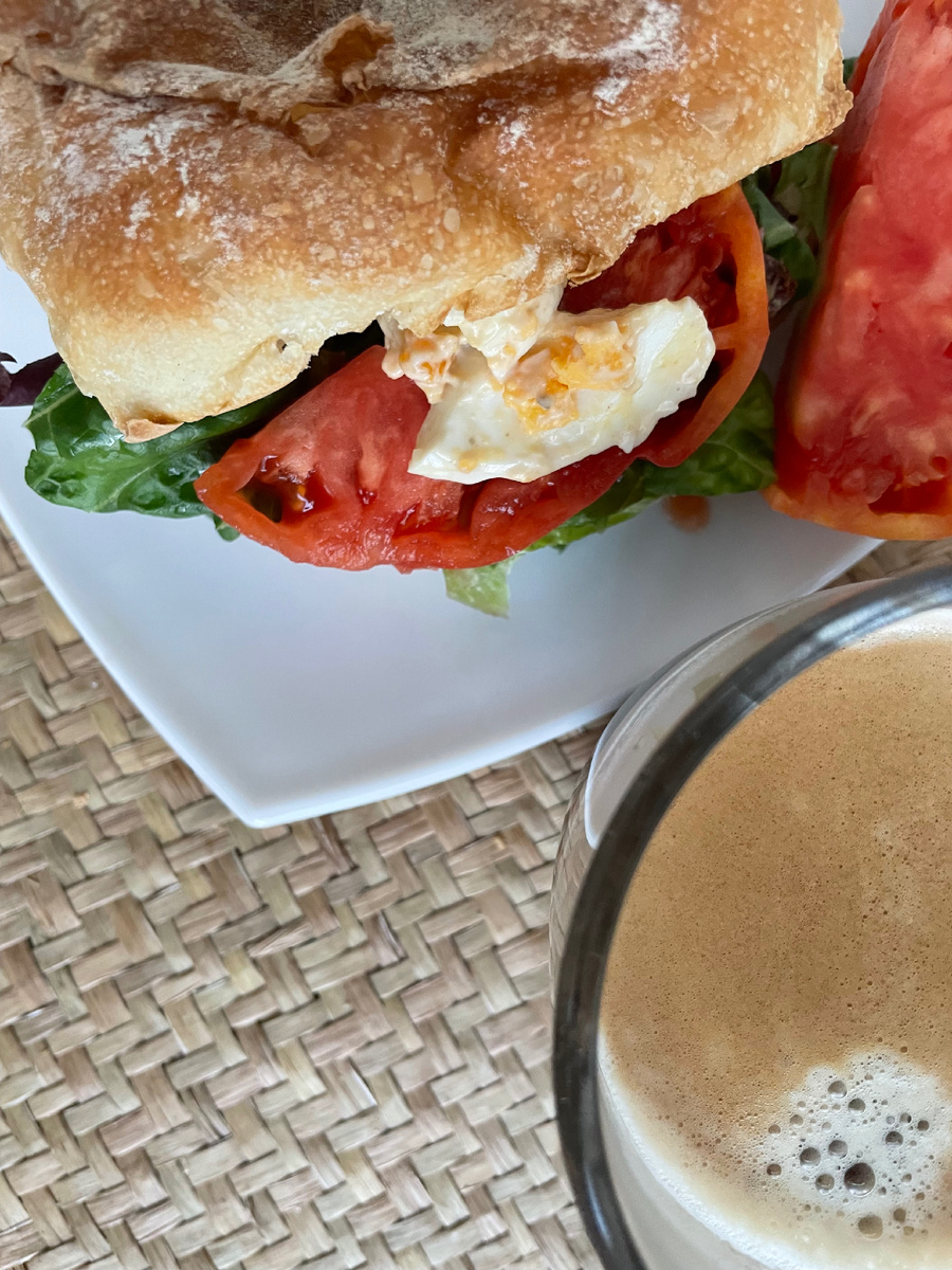 Сверху можно еще кусочек чиабатты положить)