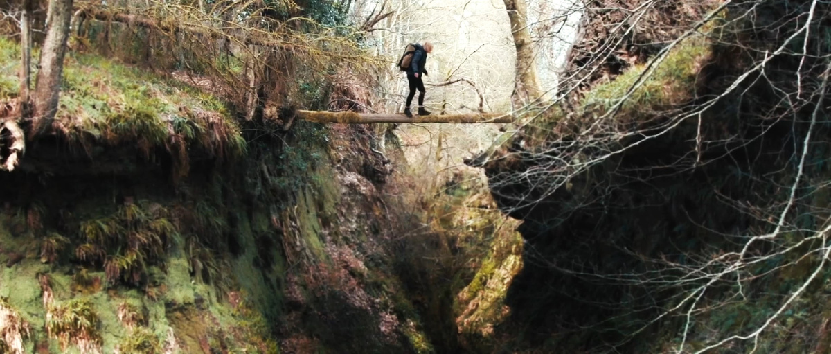 Скриншот из триллера "Водопад смерти" ("Mercy Falls").