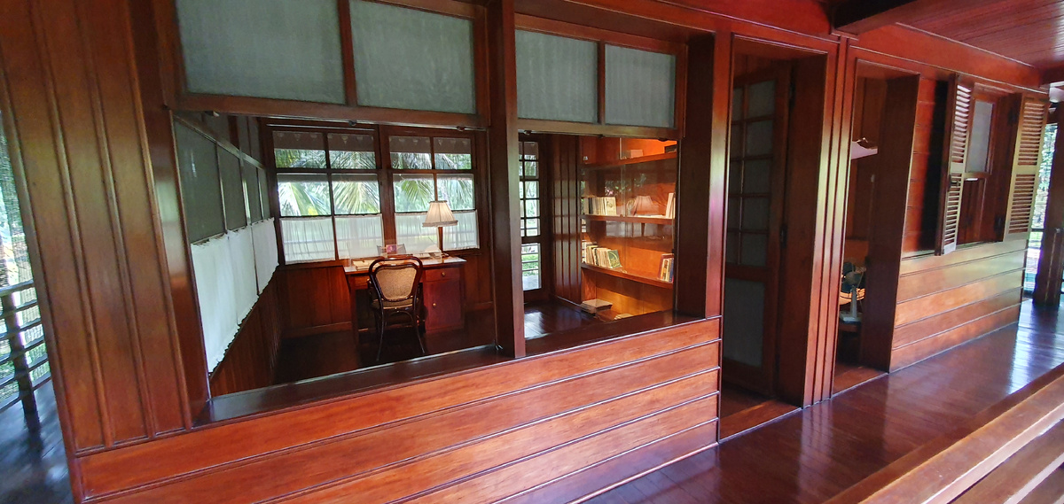 Дом на сваях. 