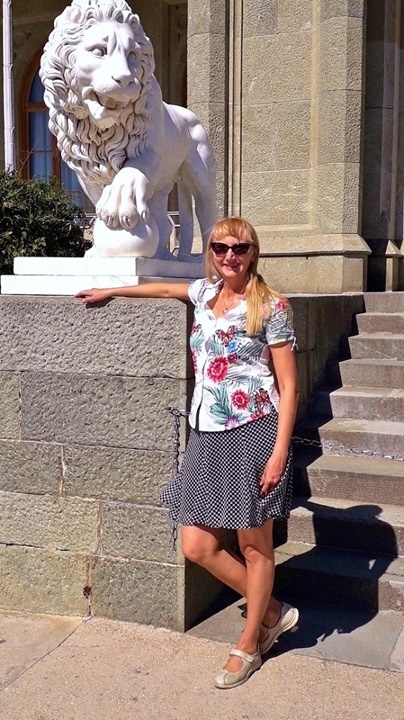 Я около статуи льва, вход в Воронцовский дворец. (Фото автора)