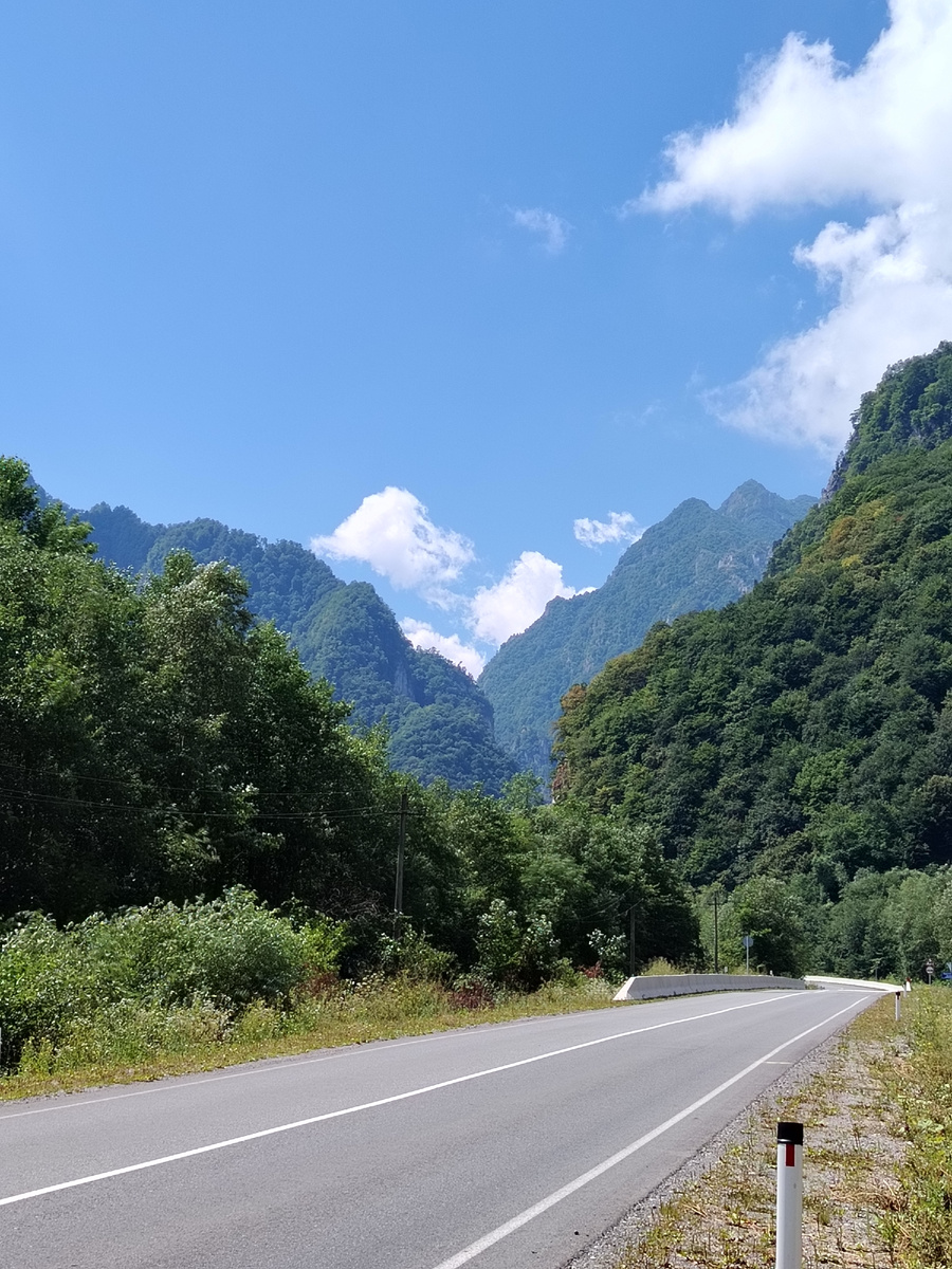 Дорога в Кармадонское ущелье