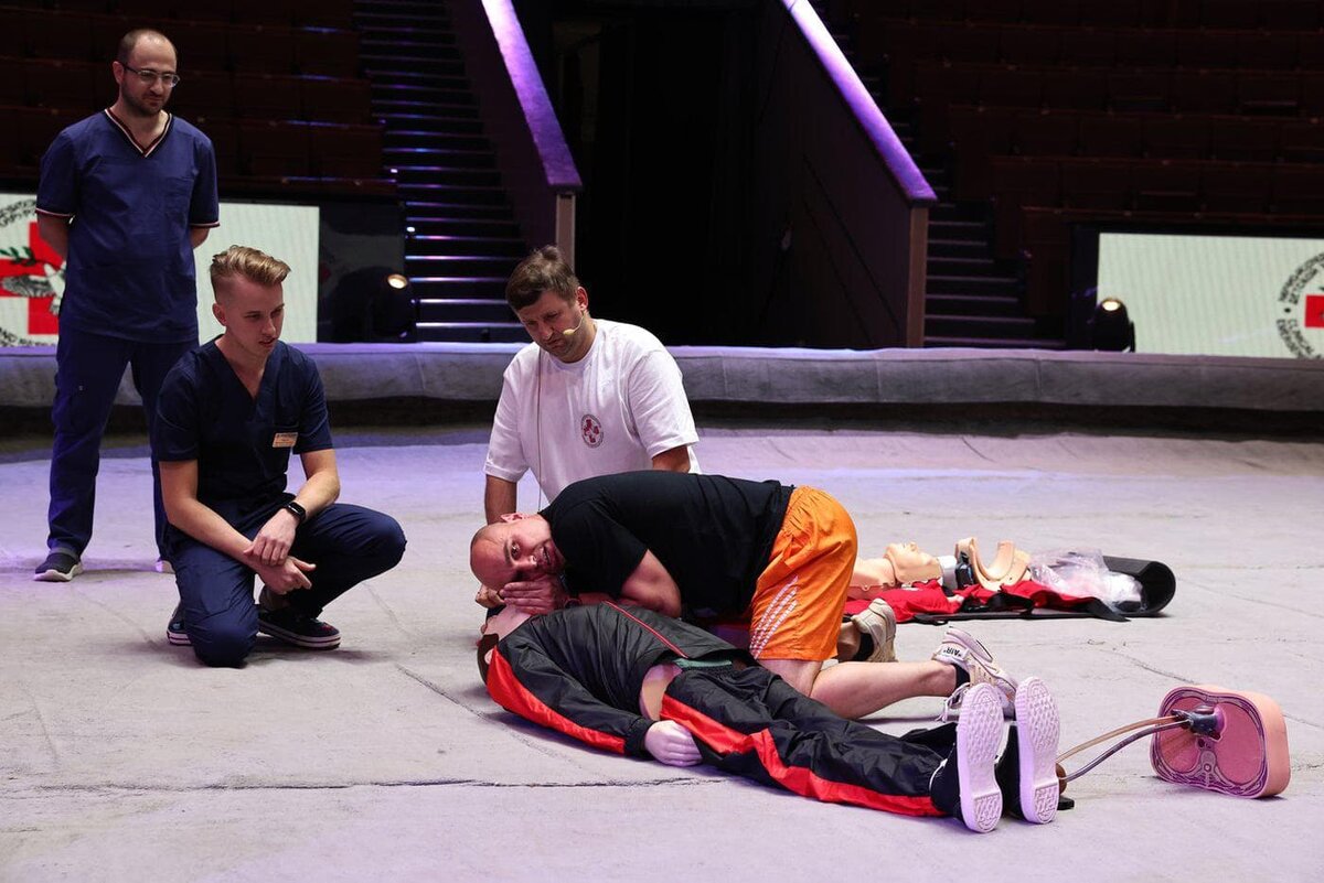    Обучение сотрудников Большого Московского цирка по оказанию первой доврачебной помощи. Елена Купцова