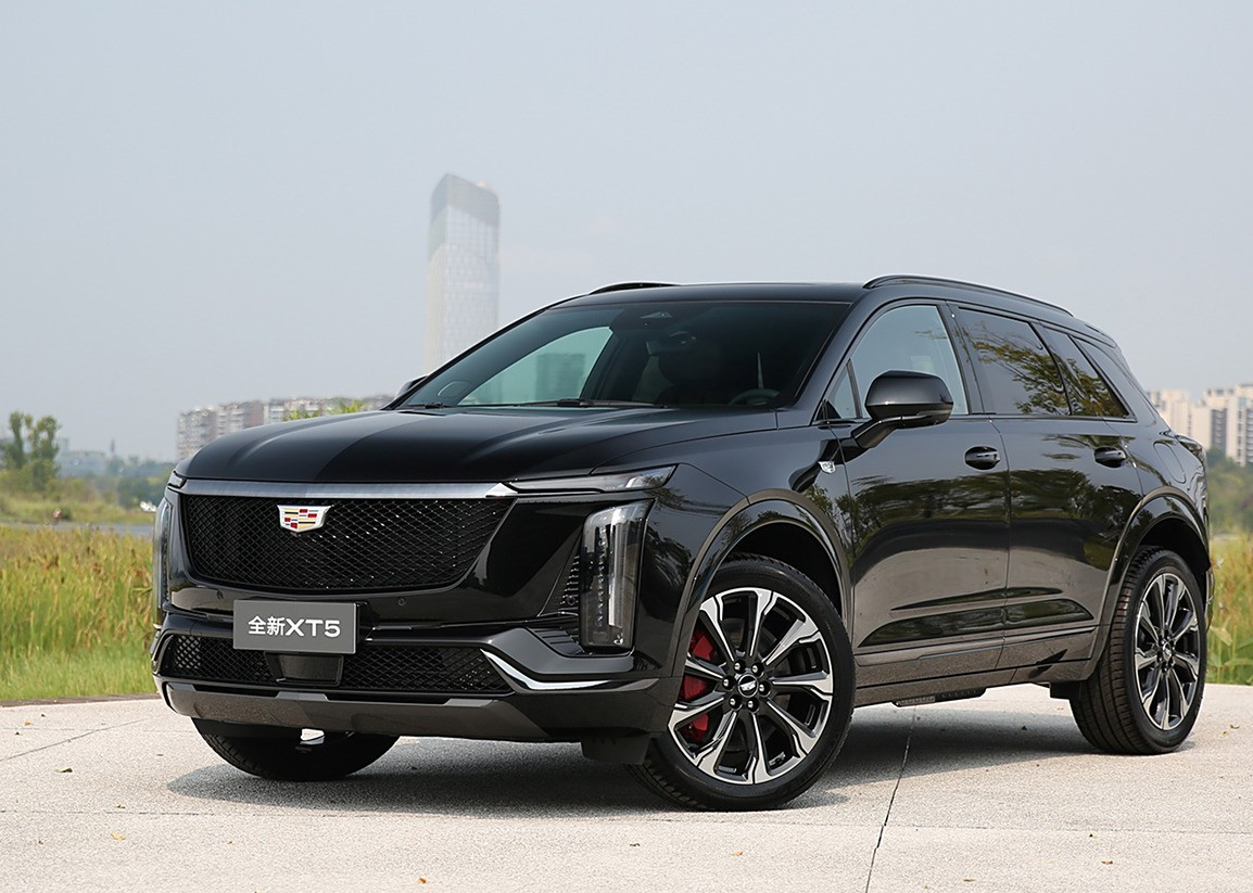Новый Cadillac XT5 2025 – китайская версия