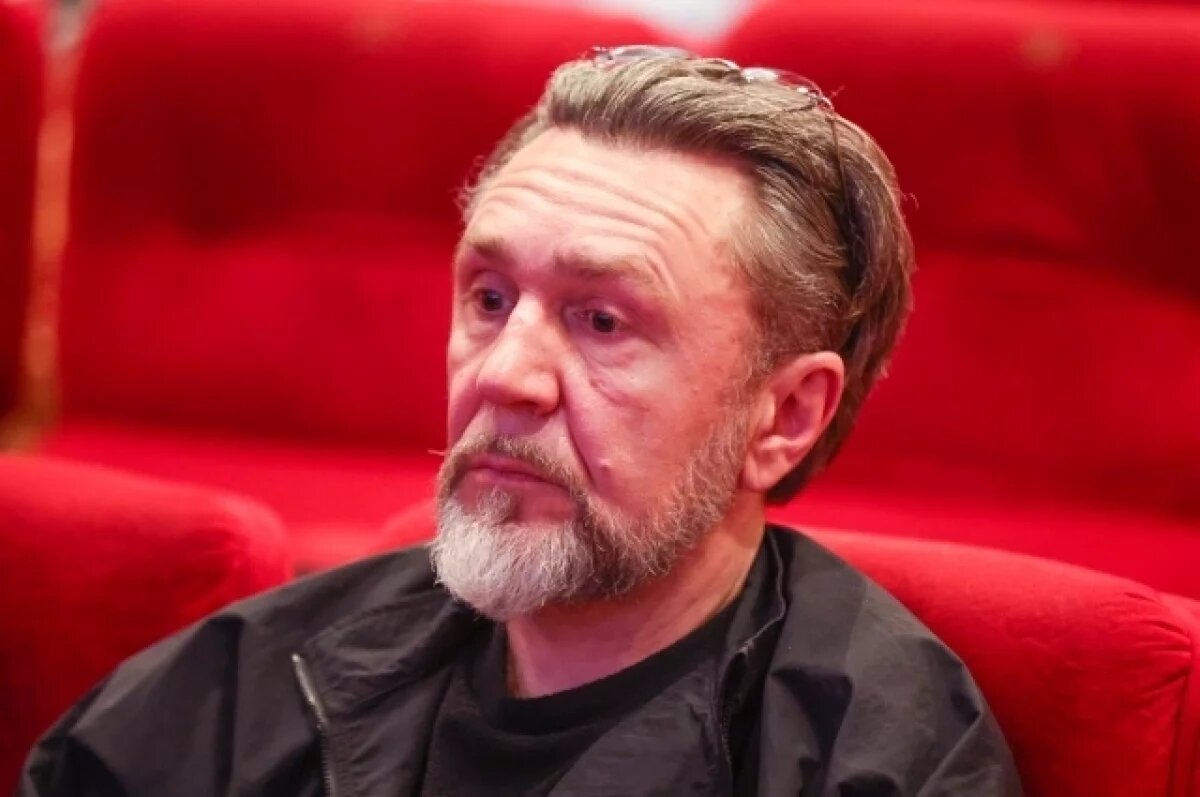    Сергей Шнуров.