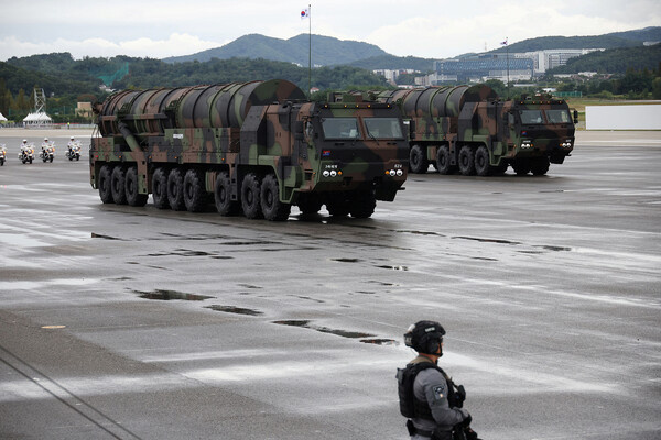    Во время парада в Южной Корее / Kim Hong-Ji/Reuters