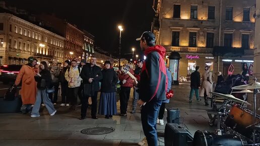 ПИТЕР 💖ГРУППА АЙДАХО ВЫСТУПАЕТ НА НЕВСКОМ ПРОСПЕКТЕ 💖