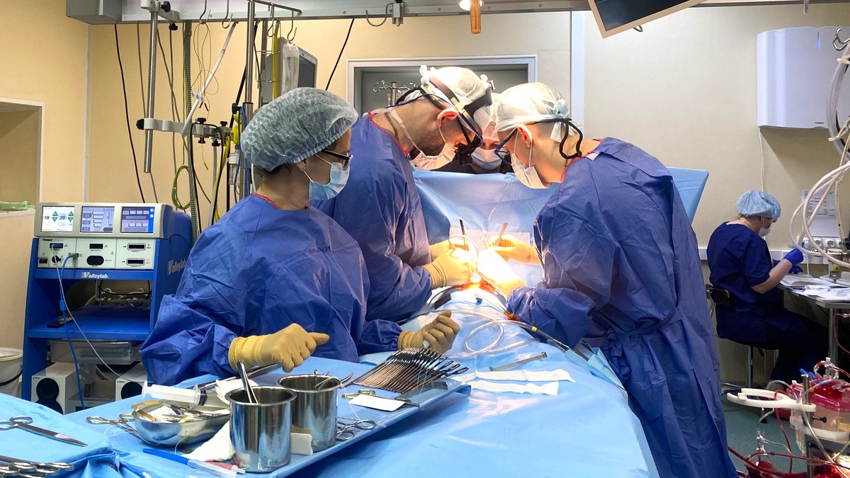    Сургутские кардиохирурги спасли жизнь новорождённому ямальцу