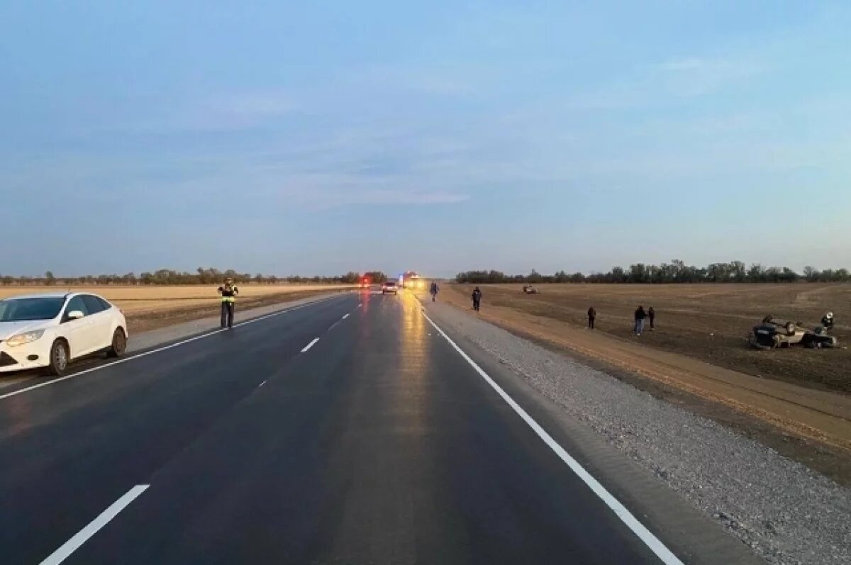    На Дону молодой человек погиб, когда просил помощи после смертельного ДТП