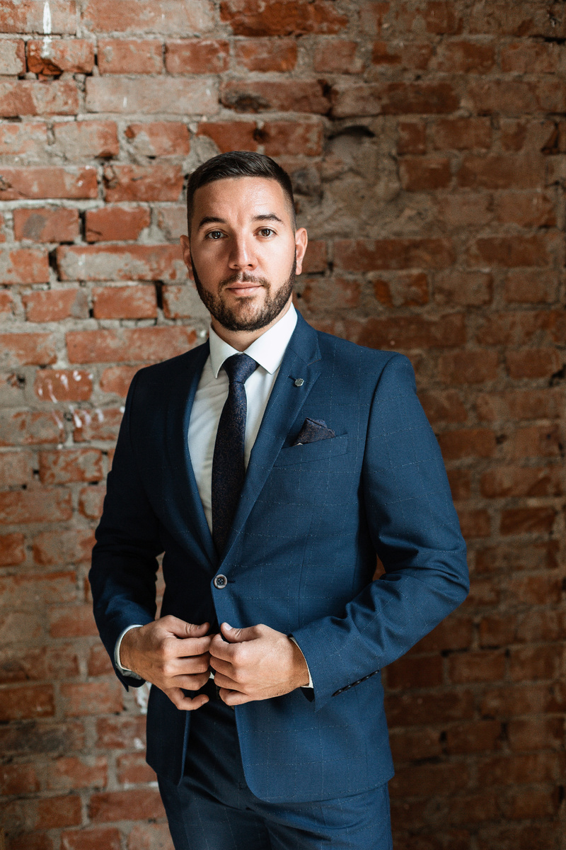 Мужской костюм синий