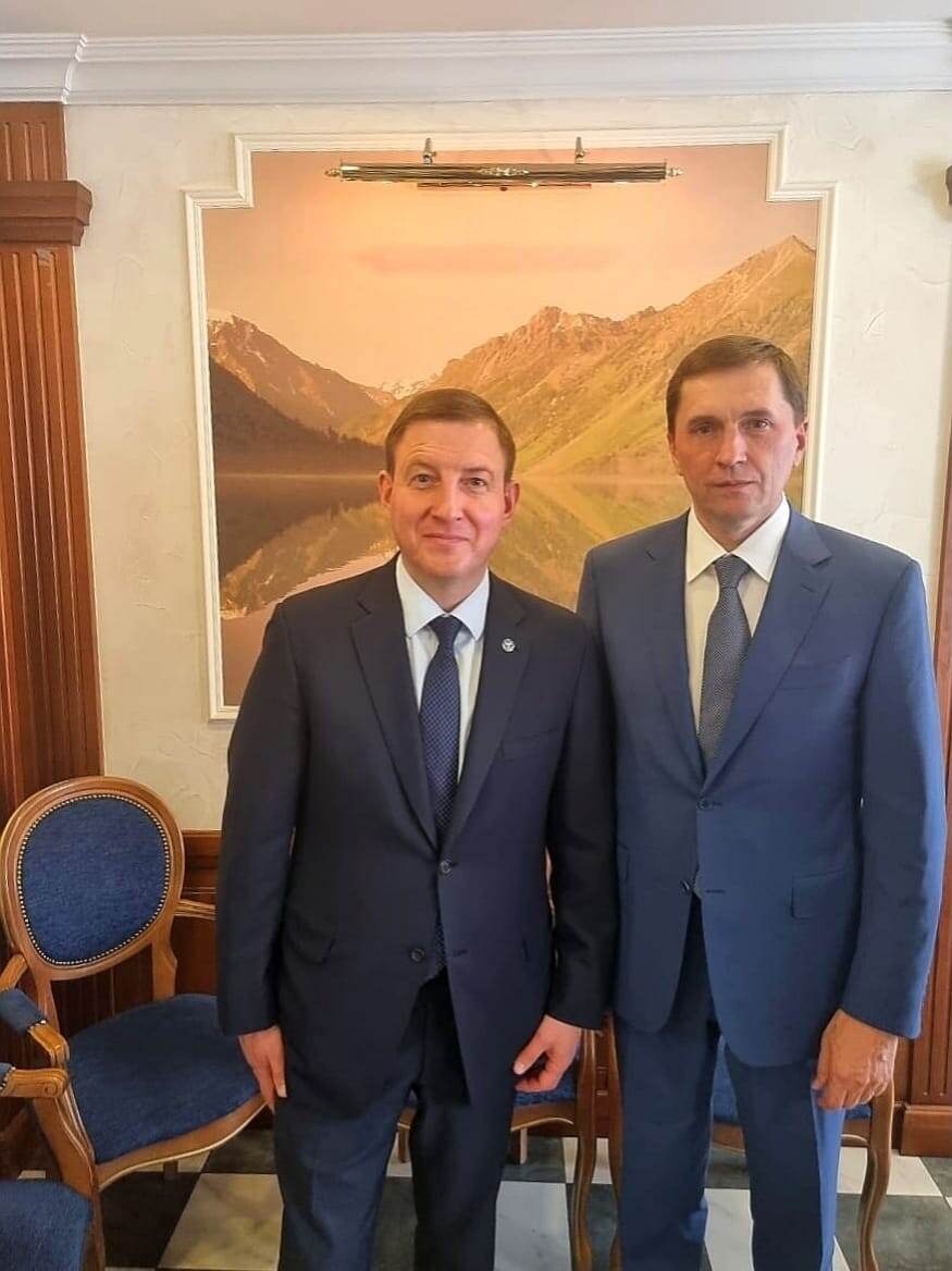 Глава Республики Алтай Андрей Турчак и депутат Госдумы РФ Виктор Игнатов