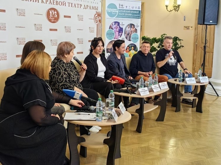     Пресс-конференция с артистами / Анастасия Дудалова