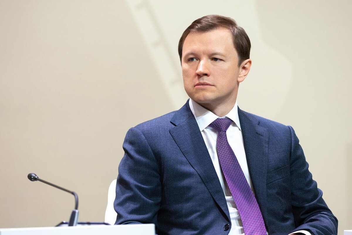   Заместитель мэра Москвы по вопросам градостроительной политики и строительства Владимир Ефимов. Комплекс градостроительной политики и строительства Москвы
