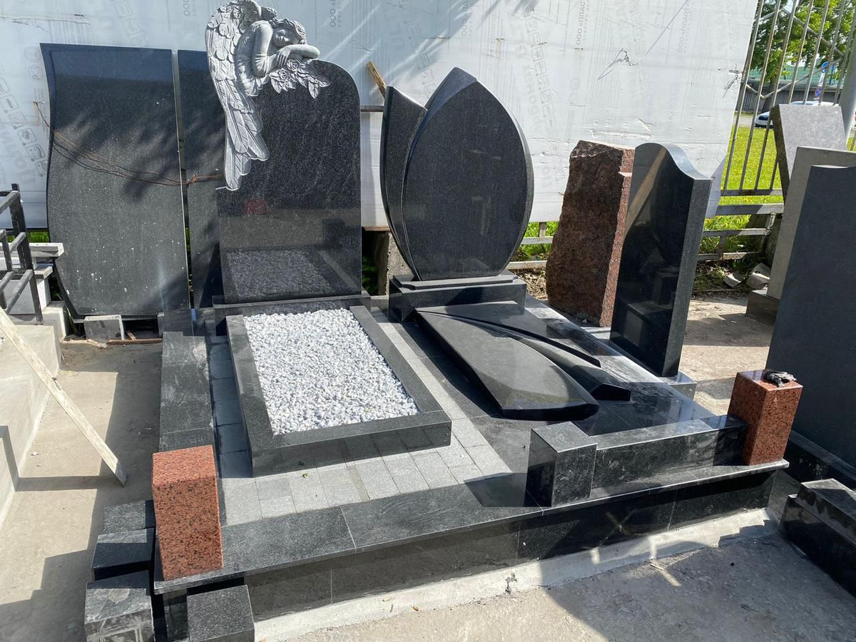 Фотография взята из сайта Ritualstoun.ru