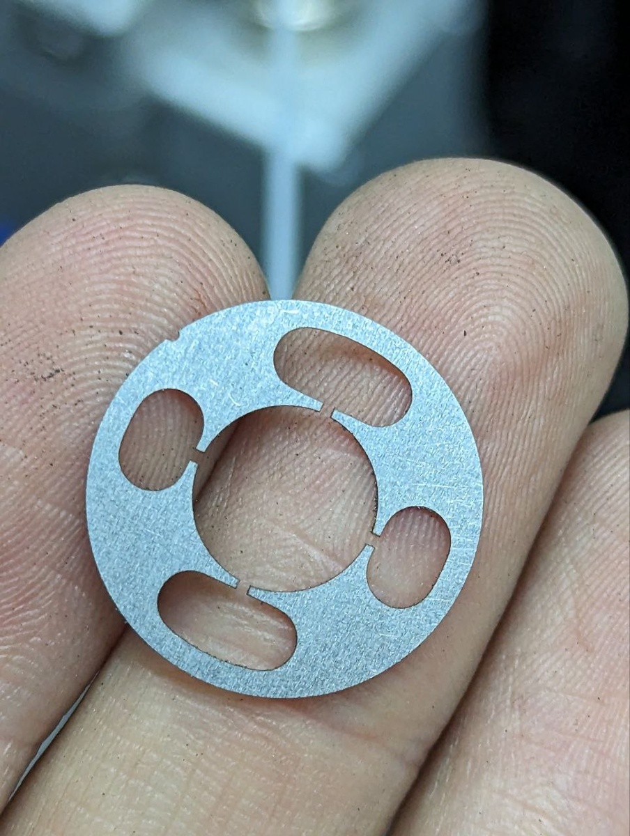 Точный рез без окалины, не требует постообработки