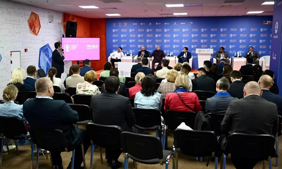 Казахстанские комплаенс-специалисты в Сочи © Photo : АФМ РК